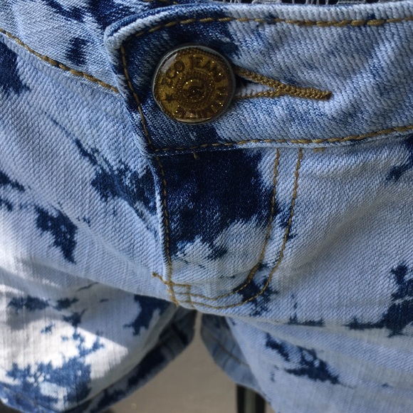 ZCO Jeans Premium Short - Picture 2 of 5